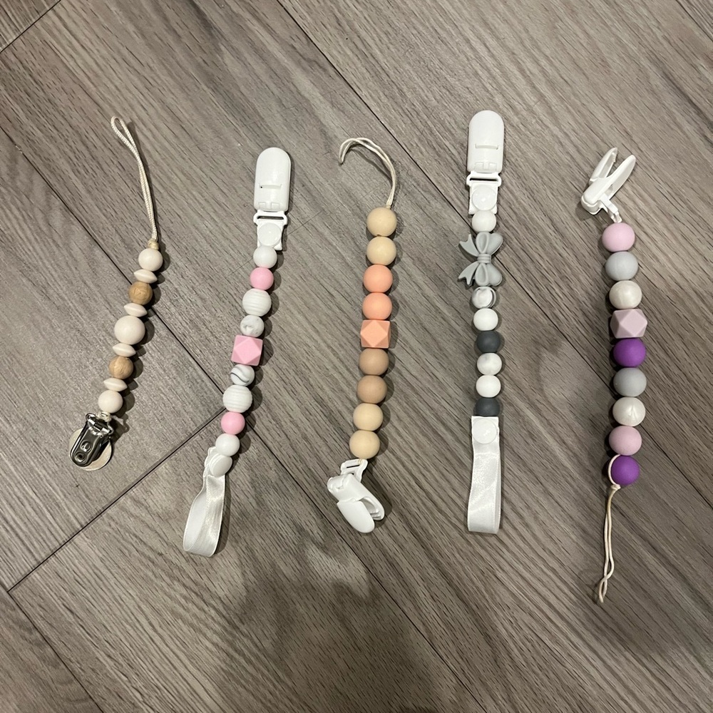 Girls Beaded Pacifer Clips